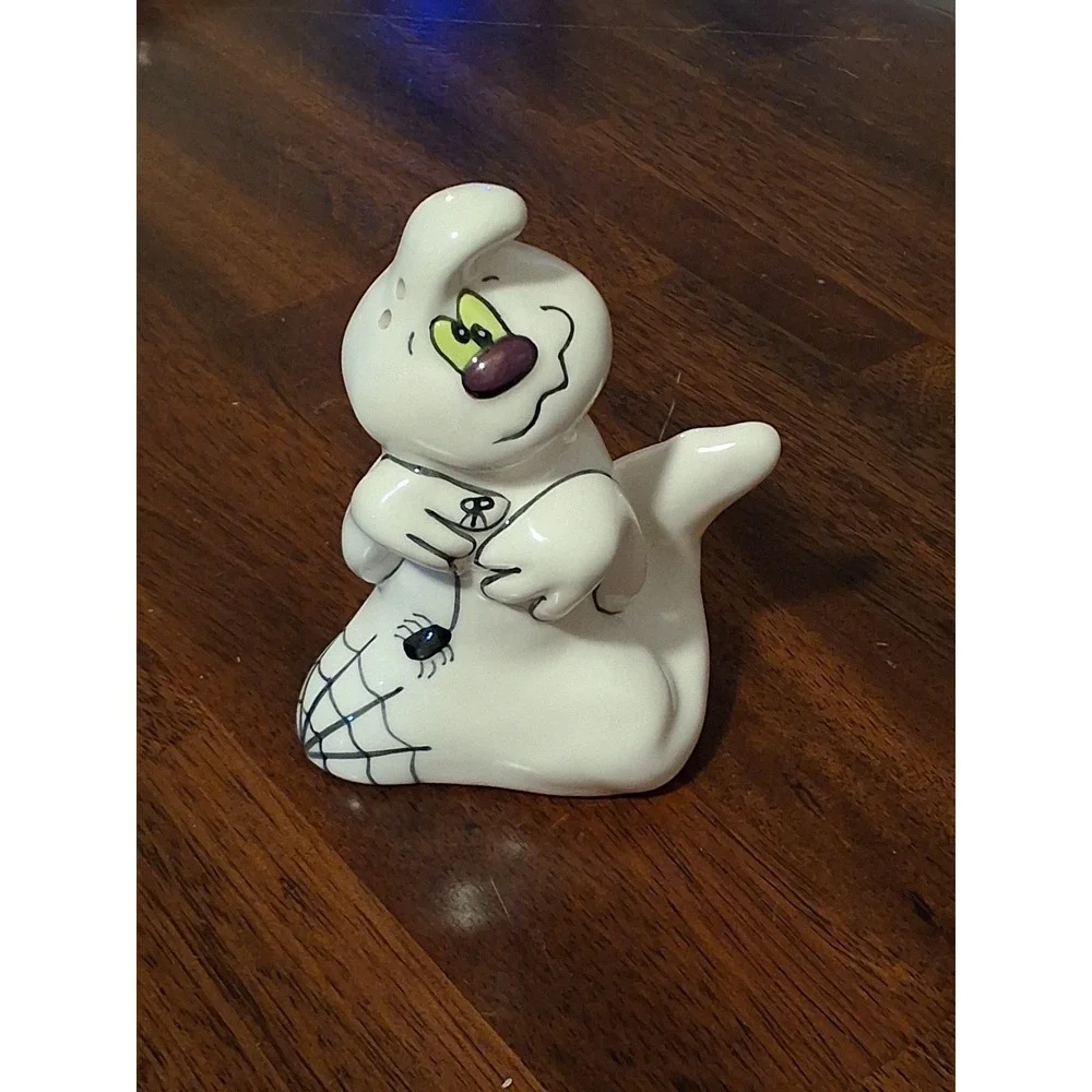 Halloween Ghost Salt and Pepper Shakers Ceramic Pumpkin Spiderweb Set White